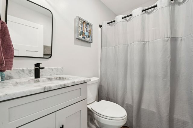 17 Fairgrounds Road, Bradford, NH 03221