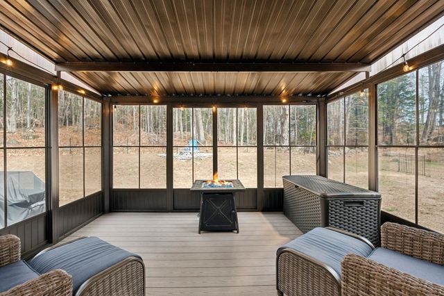 17 Fairgrounds Road, Bradford, NH 03221