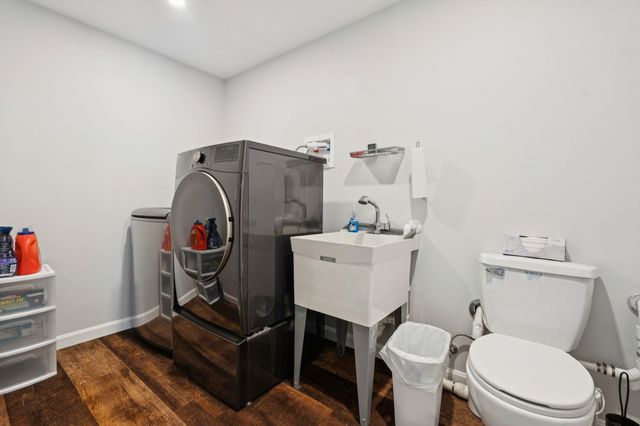 17 Fairgrounds Road, Bradford, NH 03221