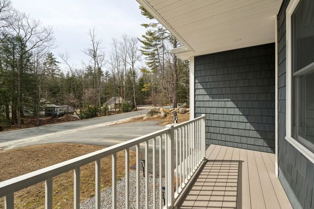 17 Fairgrounds Road, Bradford, NH 03221