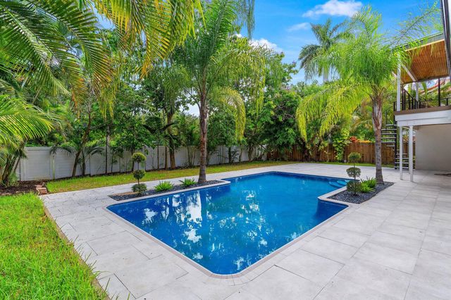 2668 NW 41st Street, Boca Raton, FL 33434