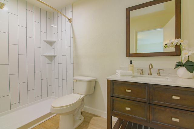 266 Alexandra Drive 13, Mount Pleasant, SC 29464