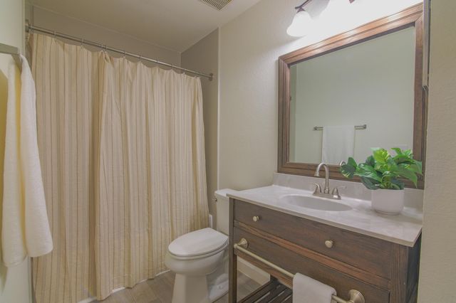 266 Alexandra Drive 13, Mount Pleasant, SC 29464