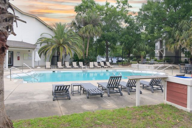 266 Alexandra Drive 13, Mount Pleasant, SC 29464