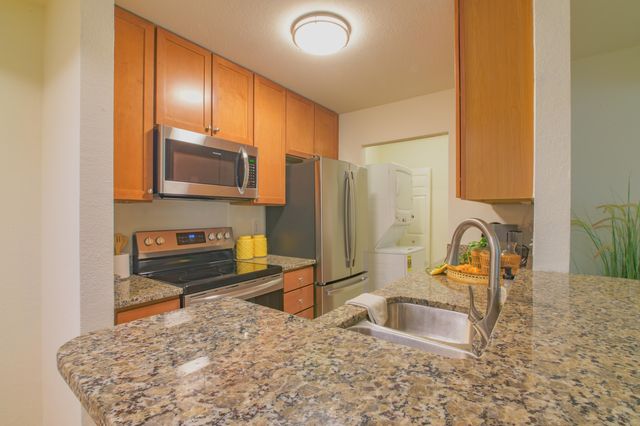 266 Alexandra Drive 13, Mount Pleasant, SC 29464