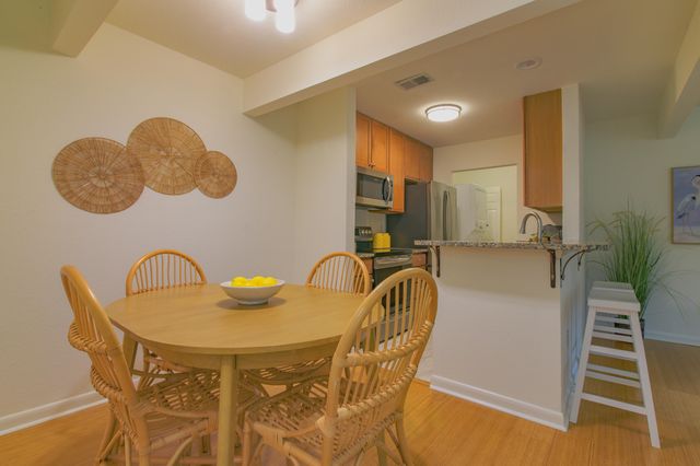 266 Alexandra Drive 13, Mount Pleasant, SC 29464