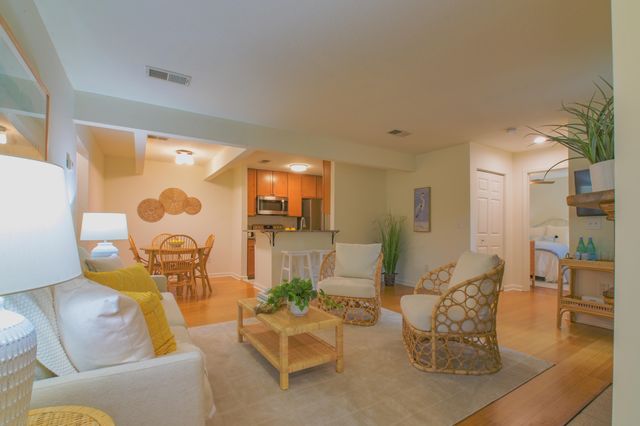266 Alexandra Drive 13, Mount Pleasant, SC 29464