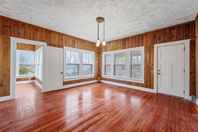 817 W Long Street, Stephenville, TX 76401