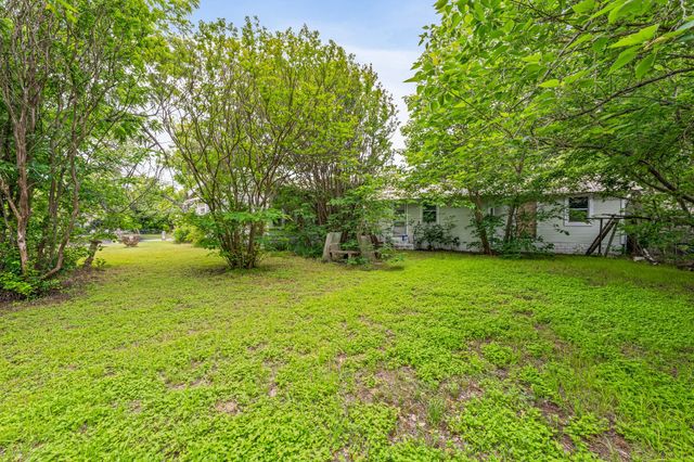 817 W Long Street, Stephenville, TX 76401