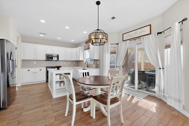 7121 Fairbanks Drive NE, Rio Rancho, NM 87144