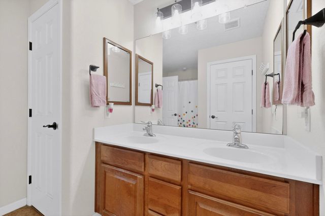 7121 Fairbanks Drive NE, Rio Rancho, NM 87144