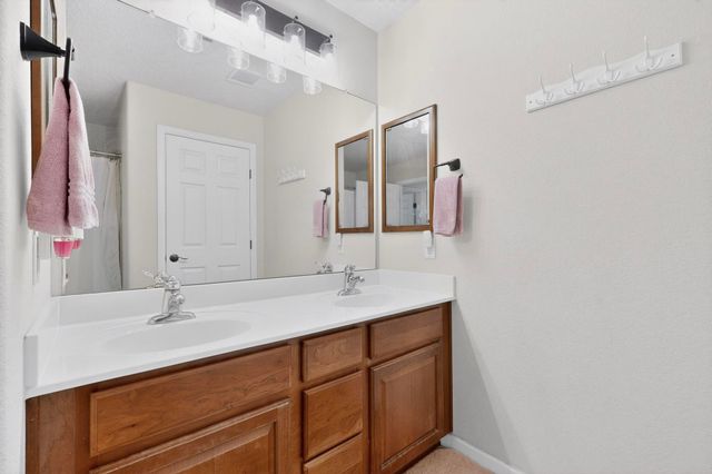 7121 Fairbanks Drive NE, Rio Rancho, NM 87144