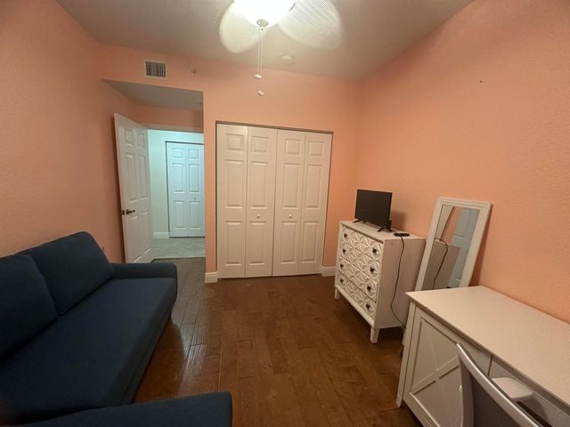 1805 N Flagler Drive 107, West Palm Beach, FL 33407