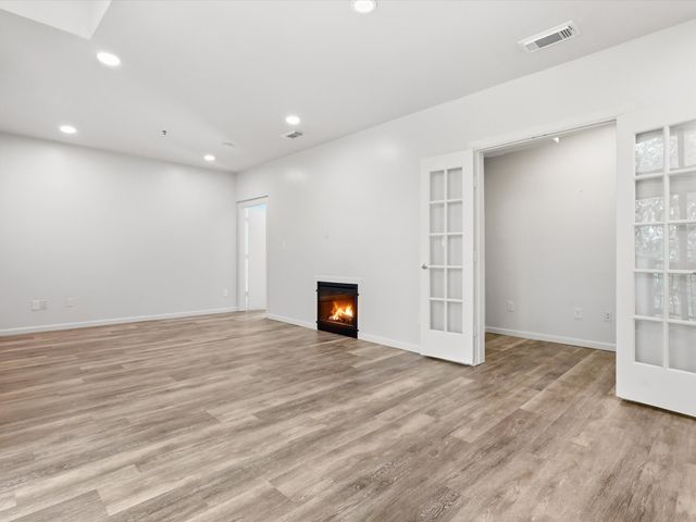 4122 Avondale Avenue 204, Dallas, TX 75219