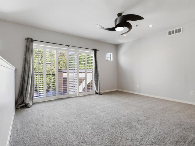 4122 Avondale Avenue 204, Dallas, TX 75219