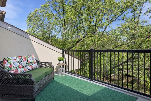 4122 Avondale Avenue 204, Dallas, TX 75219