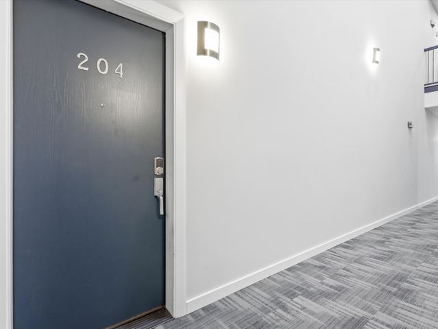 4122 Avondale Avenue 204, Dallas, TX 75219