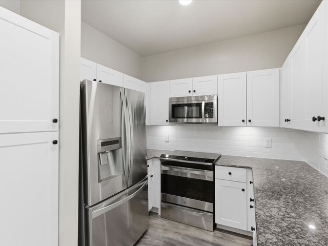 4122 Avondale Avenue 204, Dallas, TX 75219