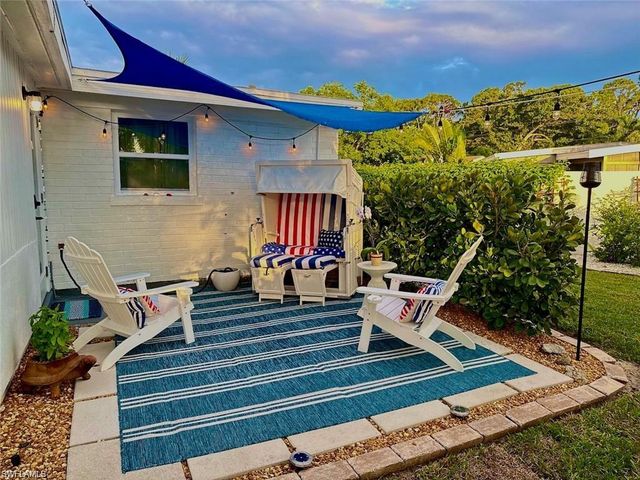 1340 Delmar LN, Naples, FL 34104