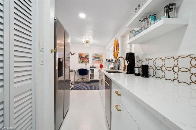 1340 Delmar LN, Naples, FL 34104