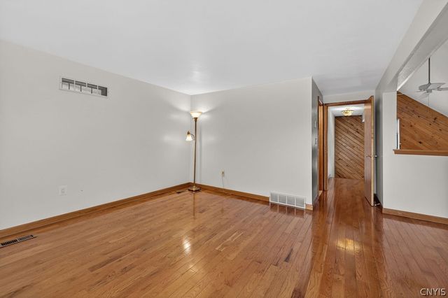 109 Tempo Circle, Salina, NY 13088