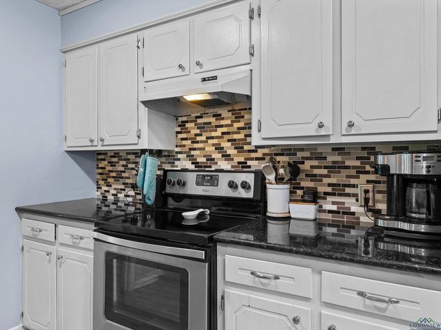 1005 Warren DR, Marshall, TX 75672