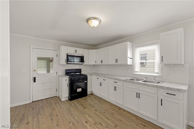 3810 Highland Road, Cleveland, OH 44111
