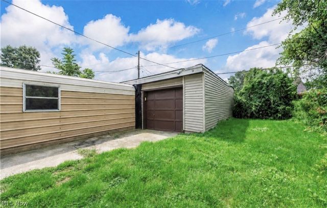 3810 Highland Road, Cleveland, OH 44111