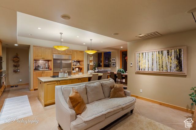 688 W SHINAVA DR, Ivins, UT 84738