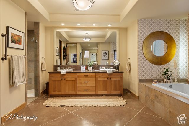 688 W SHINAVA DR, Ivins, UT 84738