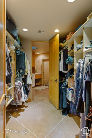 688 W SHINAVA DR, Ivins, UT 84738