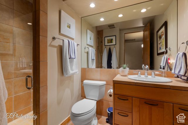 688 W SHINAVA DR, Ivins, UT 84738