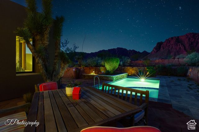 688 W SHINAVA DR, Ivins, UT 84738