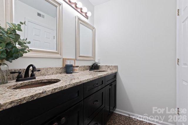 212 W 10th Street 4, Charlotte, NC 28202