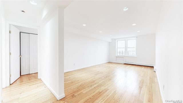 84-70 129th Street 6N, Kew Gardens, NY 11415