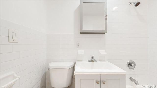 84-70 129th Street 6N, Kew Gardens, NY 11415