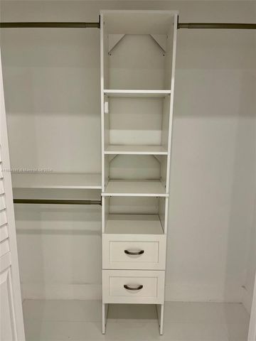 1201 Marseille Dr 17, Miami Beach, FL 33141