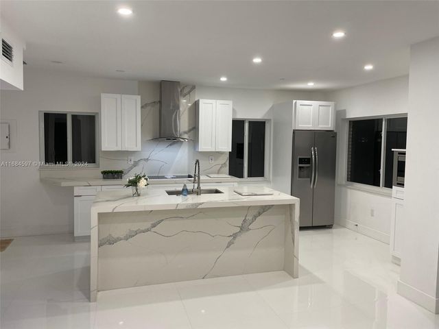 1201 Marseille Dr 17, Miami Beach, FL 33141