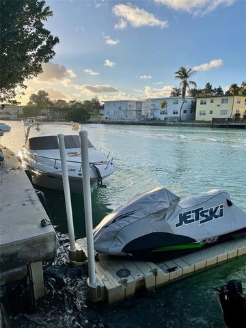 1201 Marseille Dr 17, Miami Beach, FL 33141