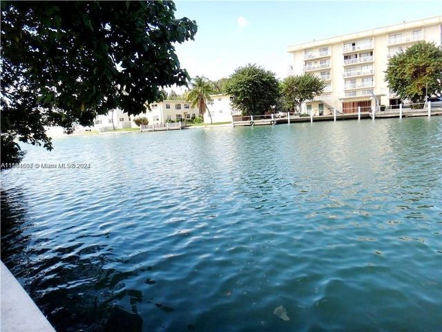 1201 Marseille Dr 17, Miami Beach, FL 33141
