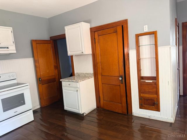 1633 First Avenue, Cincinnati, OH 45205