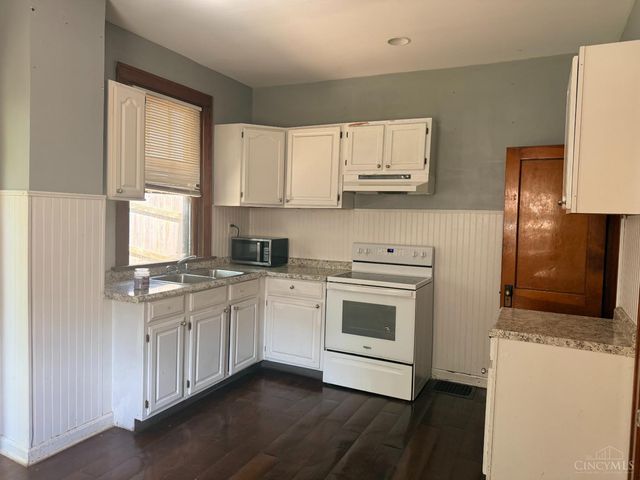1633 First Avenue, Cincinnati, OH 45205