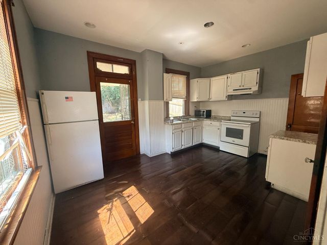 1633 First Avenue, Cincinnati, OH 45205