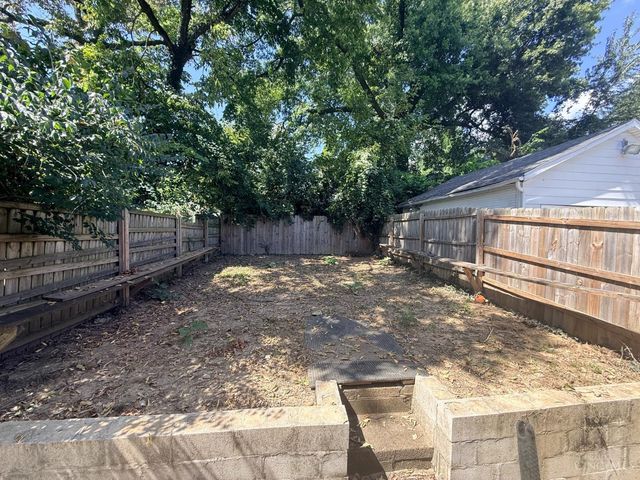 1633 First Avenue, Cincinnati, OH 45205
