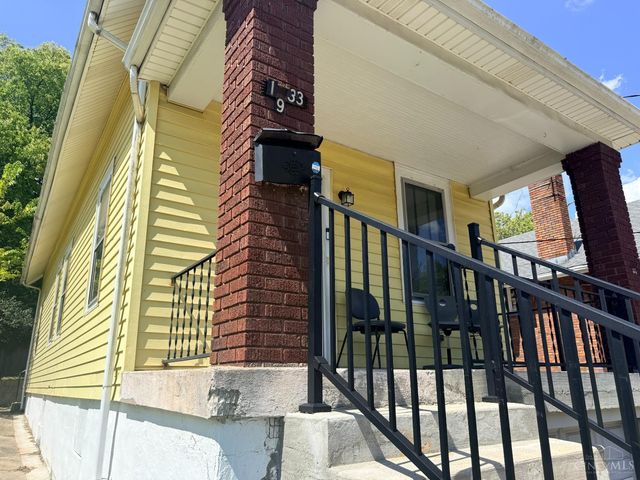 1633 First Avenue, Cincinnati, OH 45205