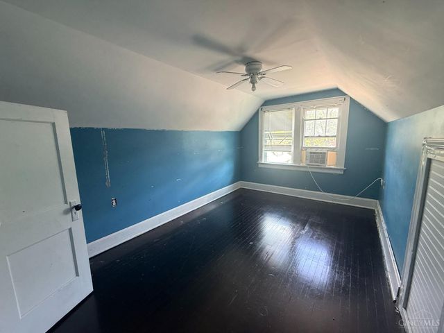 1633 First Avenue, Cincinnati, OH 45205