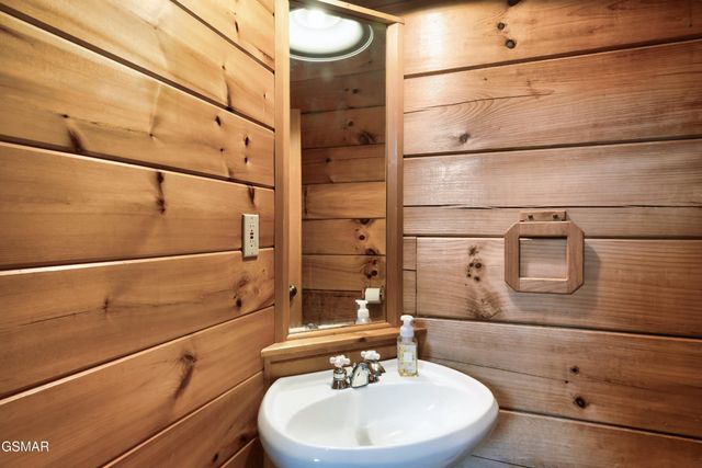1266 Bear Cub Way # 8, Gatlinburg, TN 37738