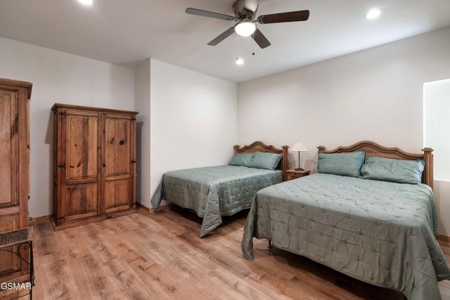 1266 Bear Cub Way # 8, Gatlinburg, TN 37738