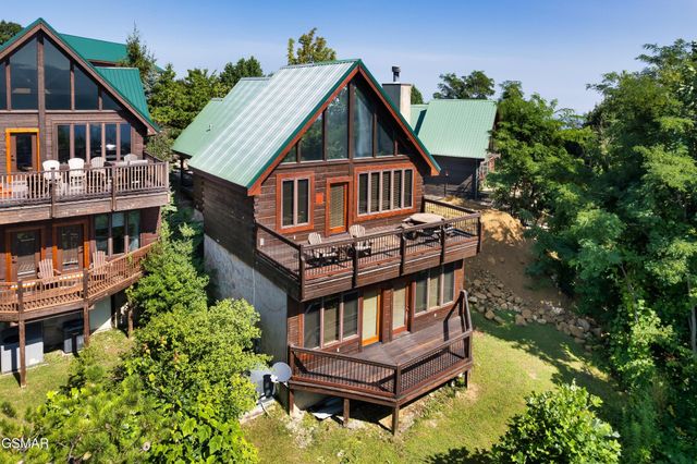 1266 Bear Cub Way # 8, Gatlinburg, TN 37738