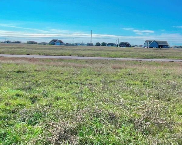 345 Sandy Trail, Angleton, TX 77486